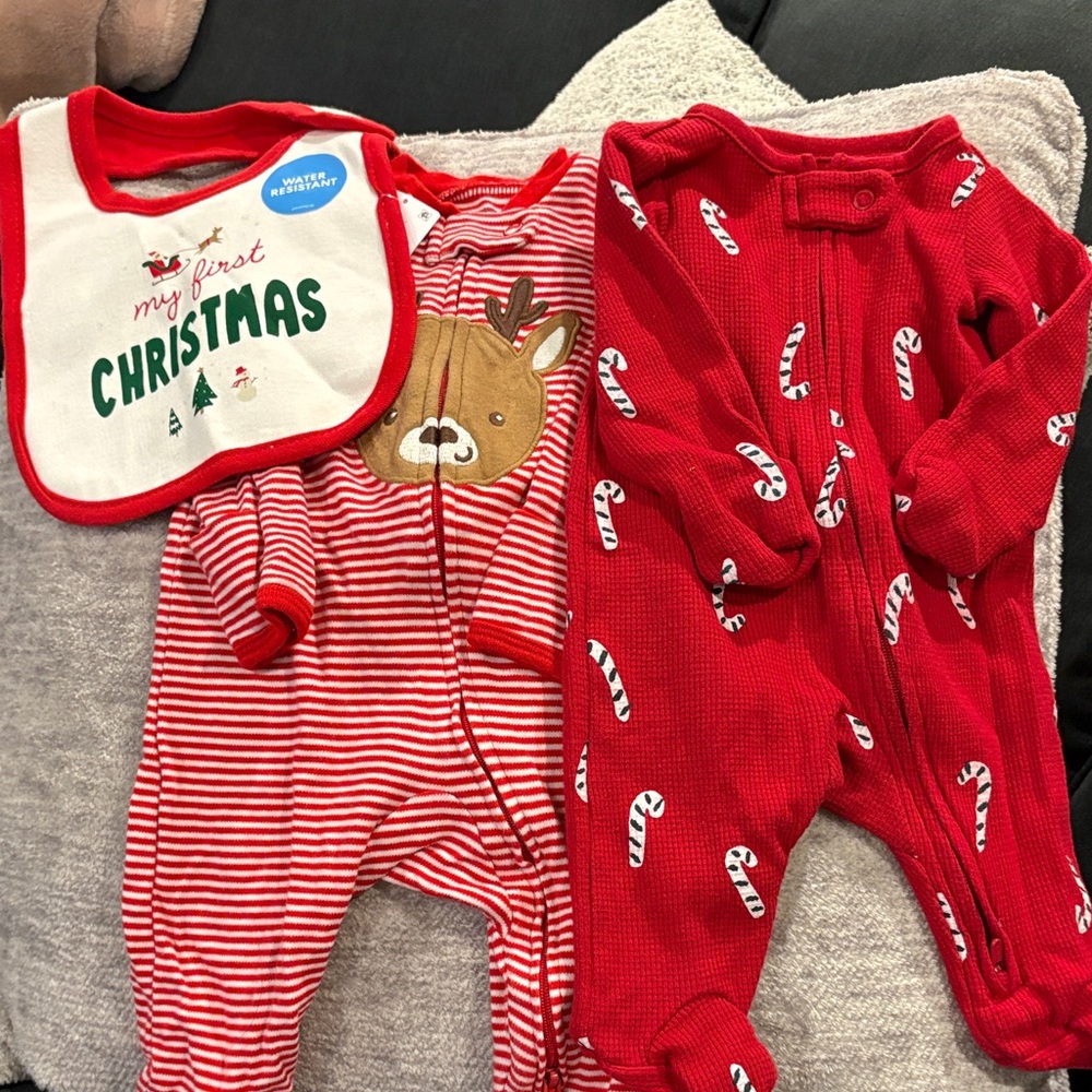 Carter's Red and White Christmas Footies Set